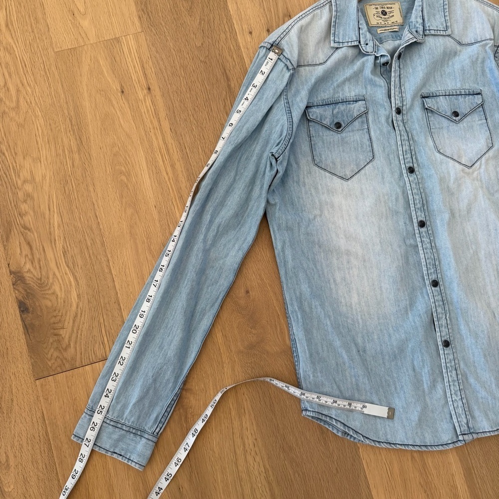 🩵 ZARA Man Denim Blue Button-Down Shirt – Size Medium - Picture 6 of 6